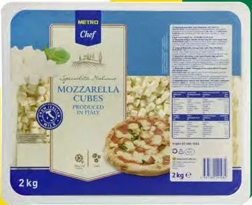 METRO CHEF Mozzarella Julienne/Cuburi, 2 kg, 43% grăsime; 1–3 bucăți