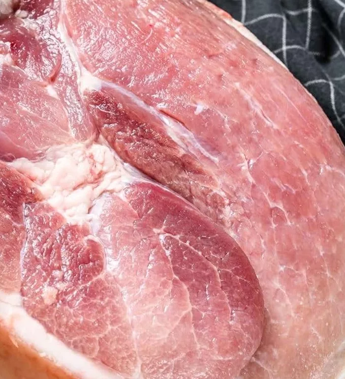 Jambon de porc cu os, Moldova