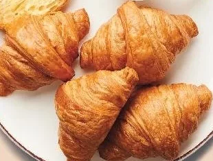 Мінікруасан із маслом, свіжоспечений, 20 г, 1шт.; купи3, заплати за2, акція на касі