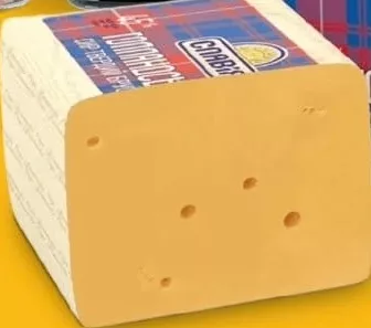 Cașcaval Olanda Slavia, per kg — În limita stocului; disponibilitatea diferă între magazinele Family Market.