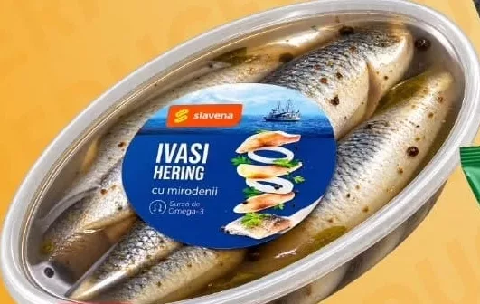 Hering Ivasi cu mirodenii Slavena, 900 g — În limita stocului; disponibilitatea diferă între magazinele Family Market.