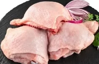 Șold de pui Mezellini, 1 kg — În limita stocului; disponibilitatea diferă între magazinele Family Market.