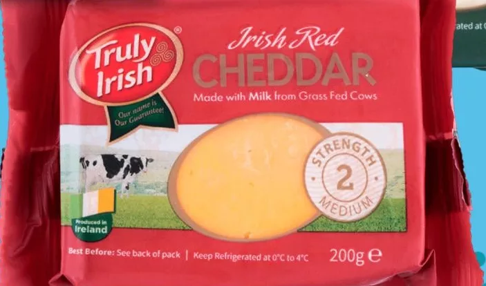 Сир чедер Truly Irish червоний / білий, 48%, 200 г