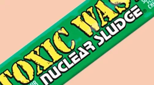 Жевательные конфеты полоски Toxic Waste Nuclear Sludge со вкусом яблока, 20 г; ограниченный запас, пока есть; не все магазины